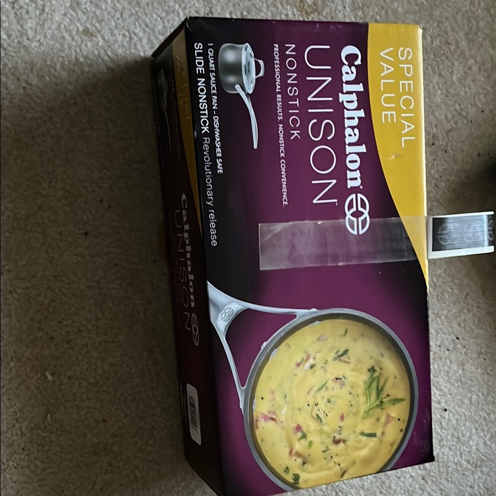 Calphalon Unison Nonstick Skillet with Black and Silver Design  1 Quart